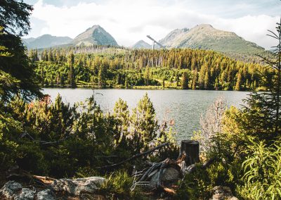 góry natura widok tatry niebo chmury skocznia staw