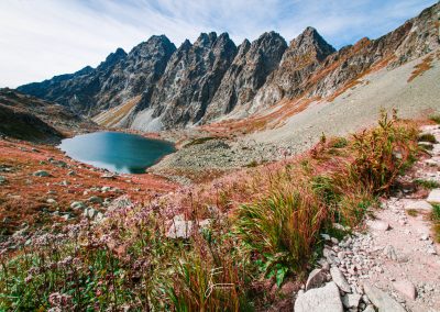 góry natura widok tatry niebo chmury słowacja staw