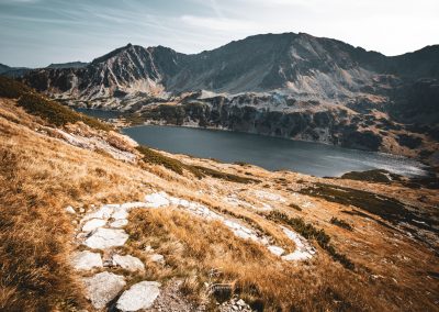 góry natura widok tatry niebo chmury staw krajobraz woda