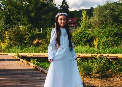 fotografia portretowa fotograf nowy sącz zdjęcia sesja komunia strój